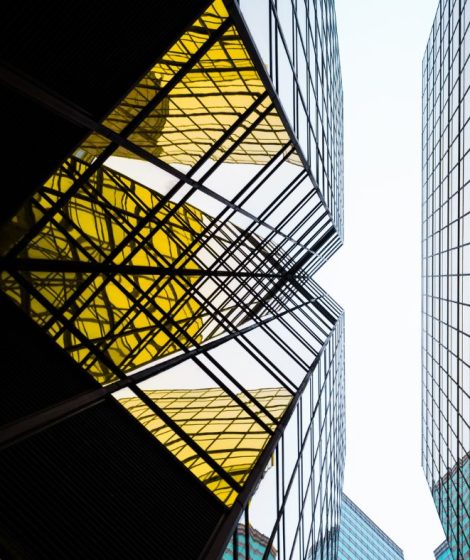 the steps for trading and contracting Renovation contractors in Qatar